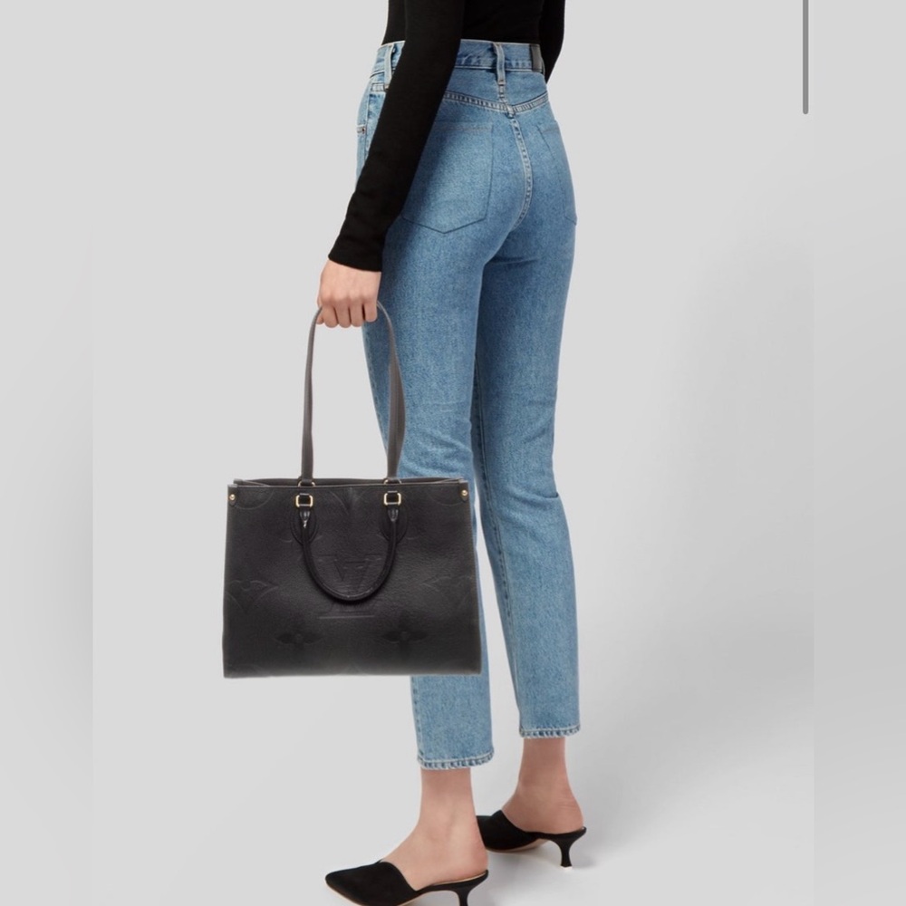 LOUIS VUITTON MONOGRAM EMPREINTE ONTHEGO MM BLACK TOTE BAG - Picture 5 of 11